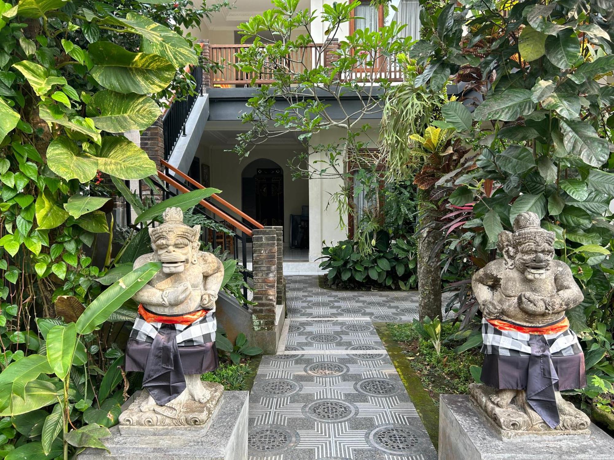 Balimas Guest House Убуд Экстерьер фото